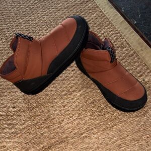 Ozark Trail Insulated Puffer Booties